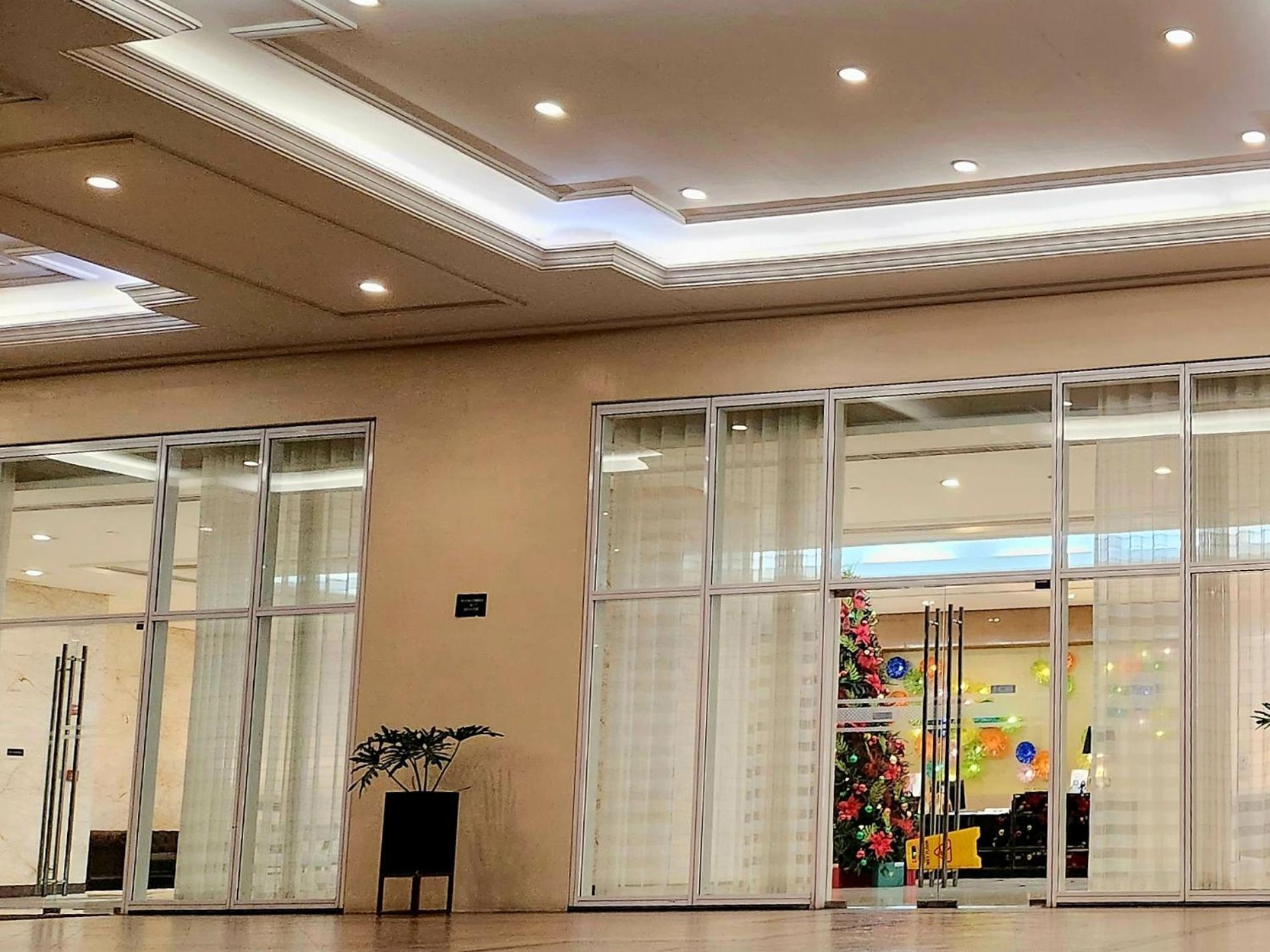 Venice Luxury: Family Suite with Mall Access and Pool Taguig Exterior photo